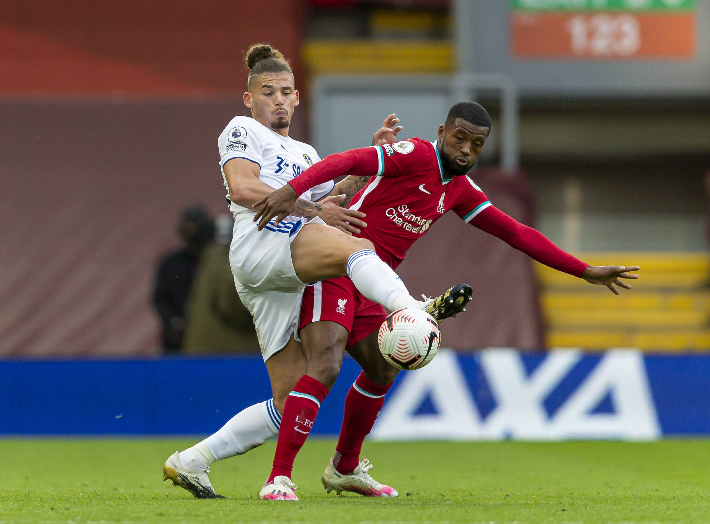 加强中场控 加强中场控